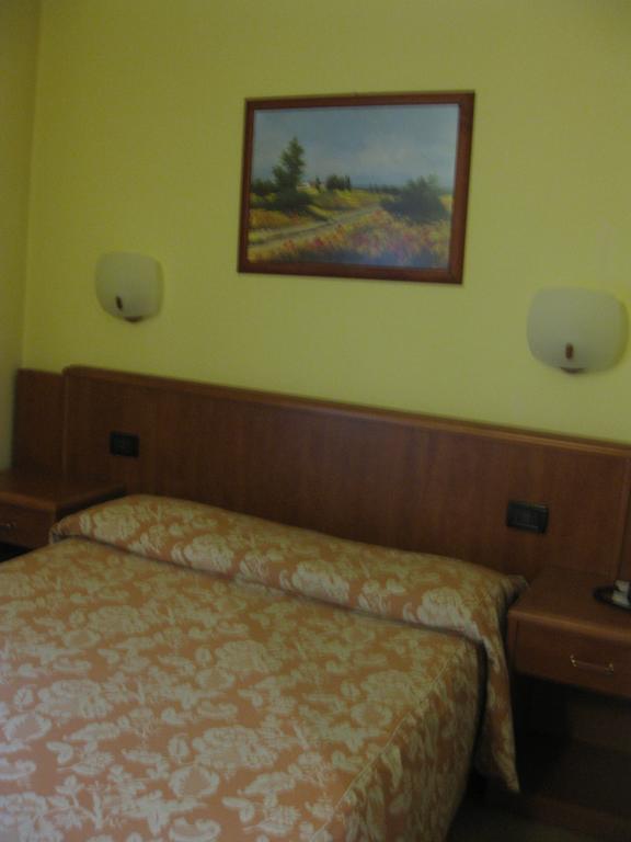 Albergo Giardino Sannazzaro de' Burgondi Room photo