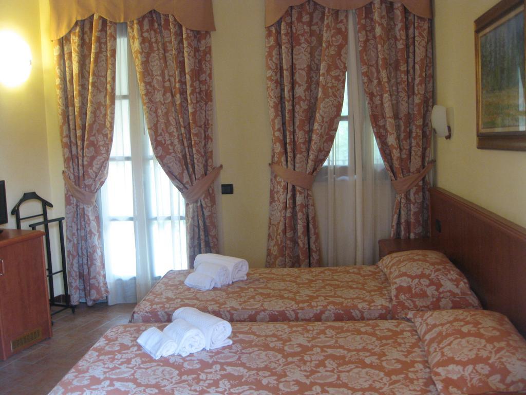 Albergo Giardino Sannazzaro de' Burgondi Room photo